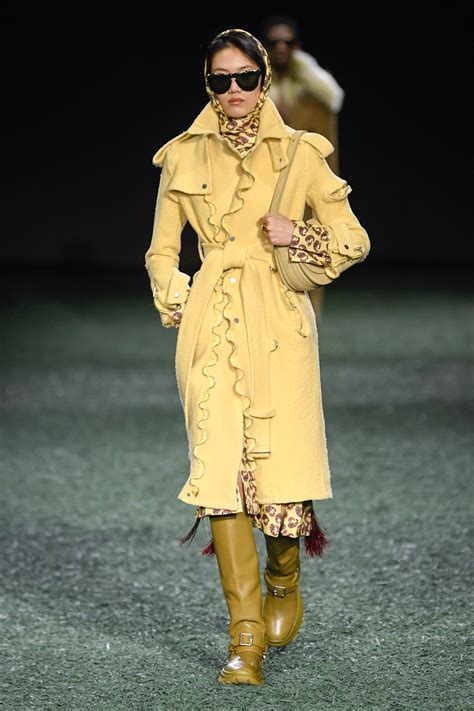 new runway show burberry|Burberry runway fashion.